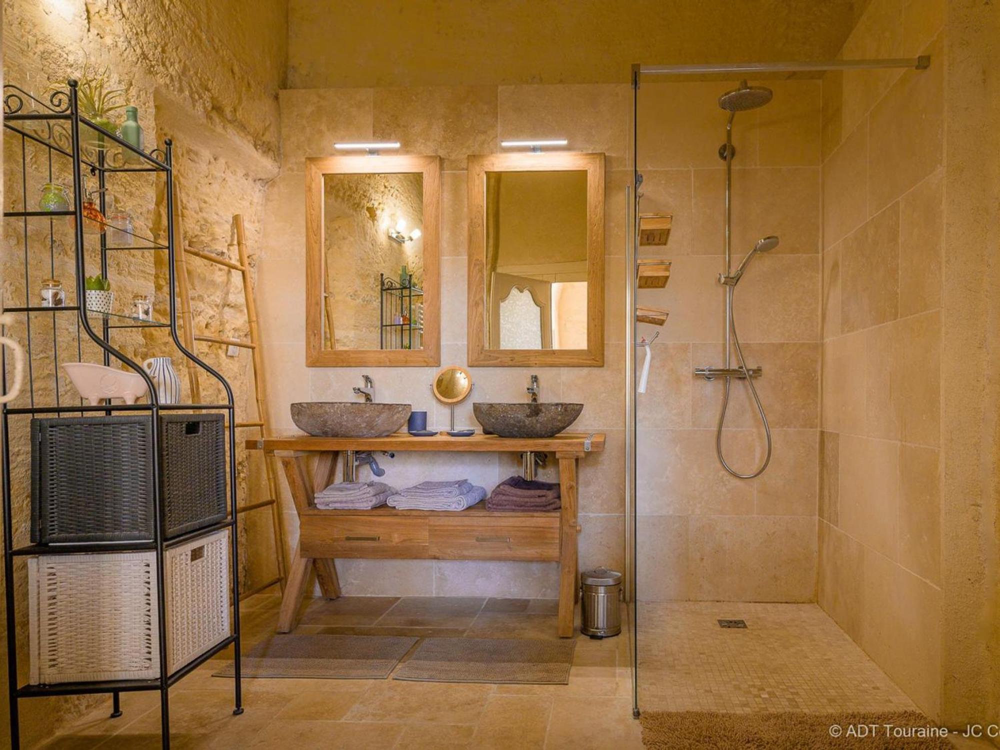 Maison Troglodyte Elegante Avec Spa, Salle De Jeux Et Jardin Clos A Vouvray - Fr-1-381-87 Екстер'єр фото