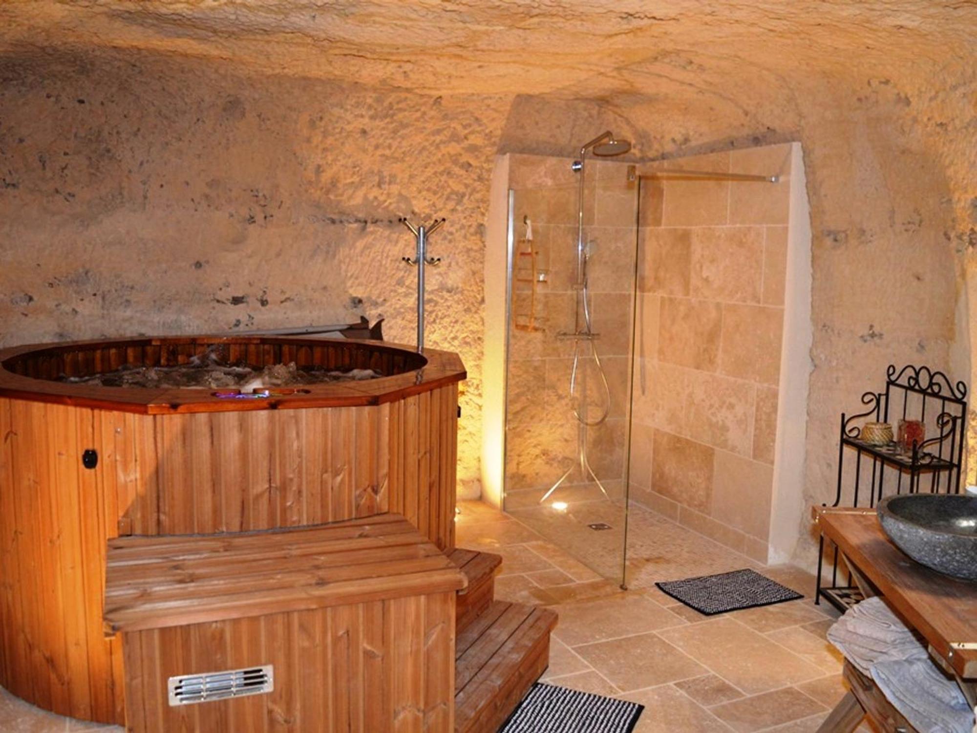 Maison Troglodyte Elegante Avec Spa, Salle De Jeux Et Jardin Clos A Vouvray - Fr-1-381-87 Екстер'єр фото