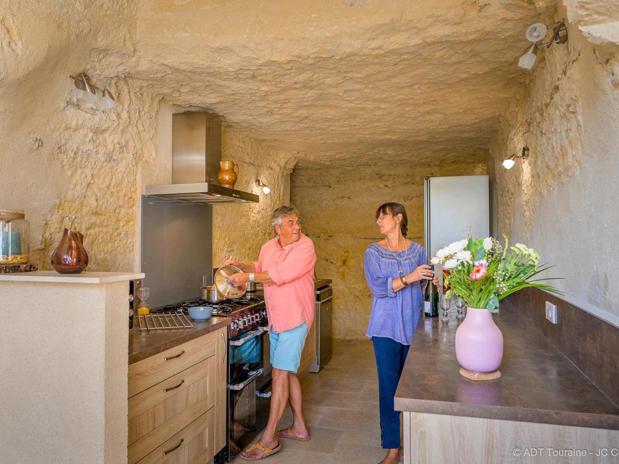 Maison Troglodyte Elegante Avec Spa, Salle De Jeux Et Jardin Clos A Vouvray - Fr-1-381-87 Екстер'єр фото