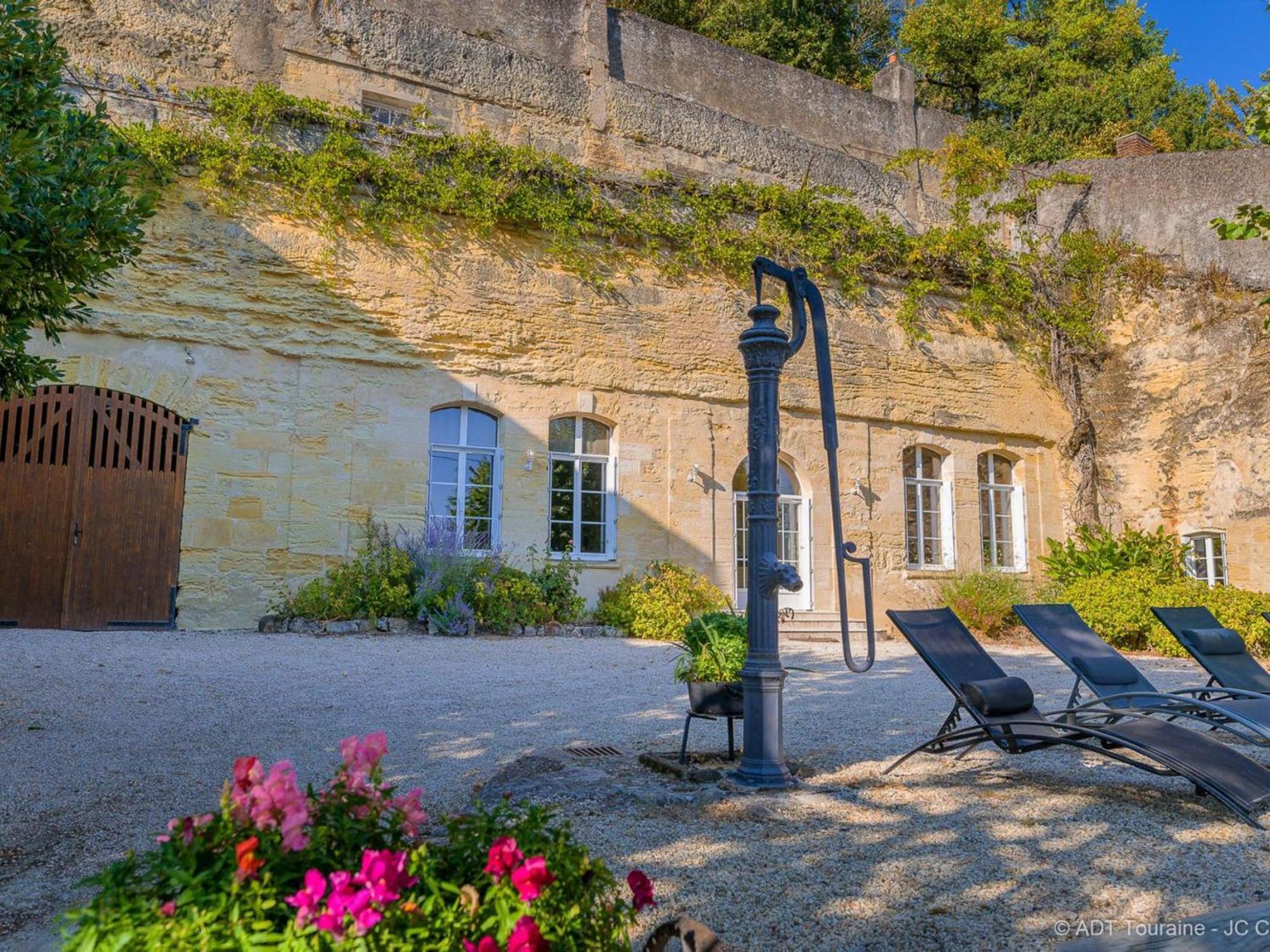 Maison Troglodyte Elegante Avec Spa, Salle De Jeux Et Jardin Clos A Vouvray - Fr-1-381-87 Екстер'єр фото