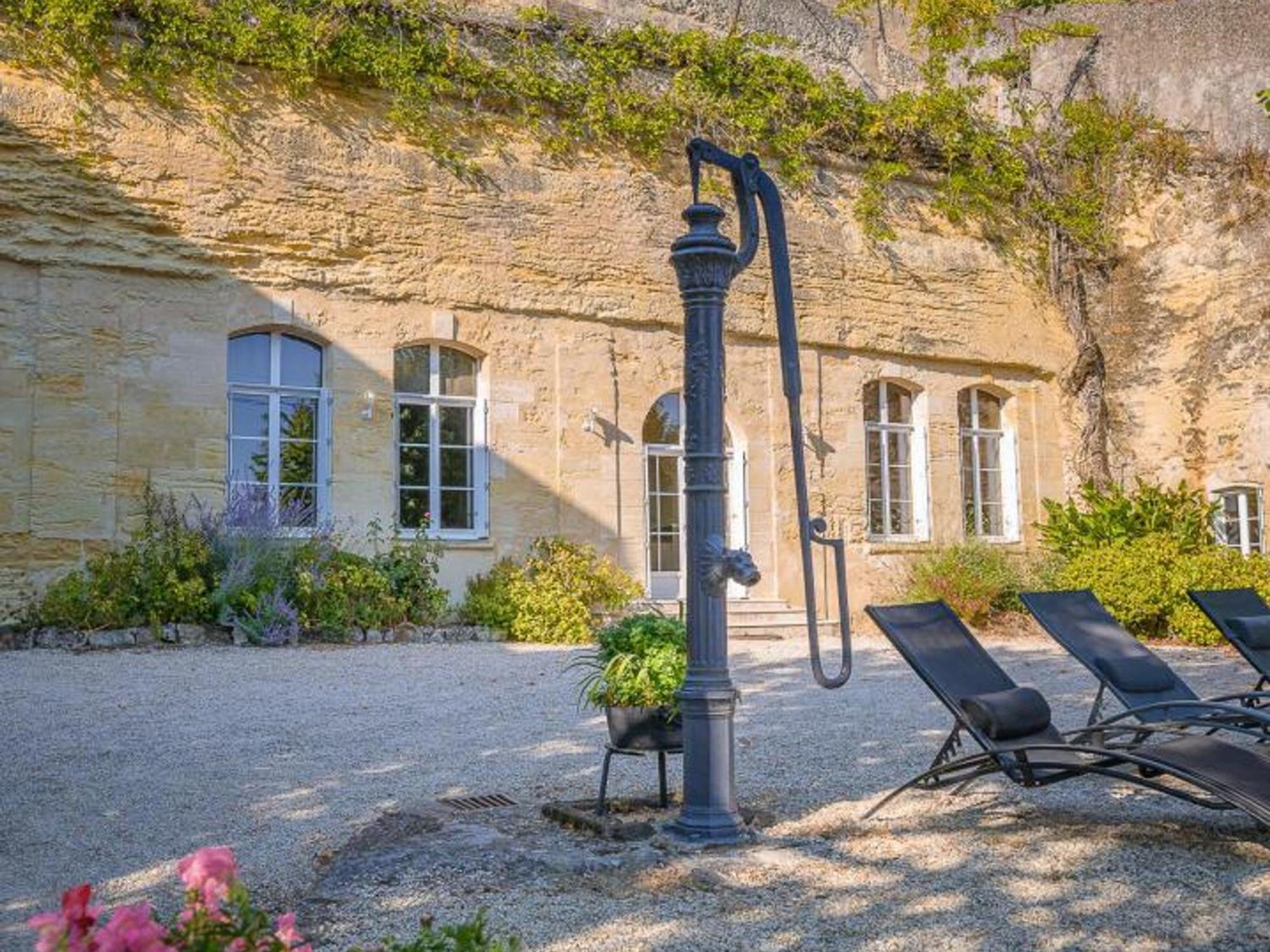 Maison Troglodyte Elegante Avec Spa, Salle De Jeux Et Jardin Clos A Vouvray - Fr-1-381-87 Екстер'єр фото